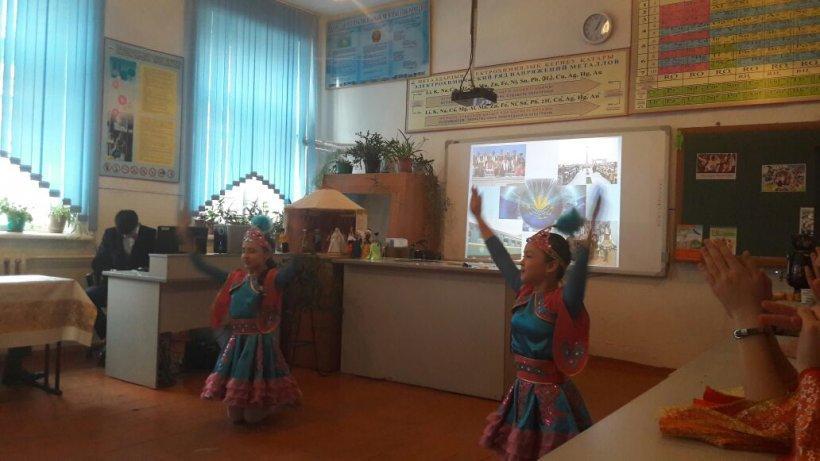 В школе широко отметили День благодарности